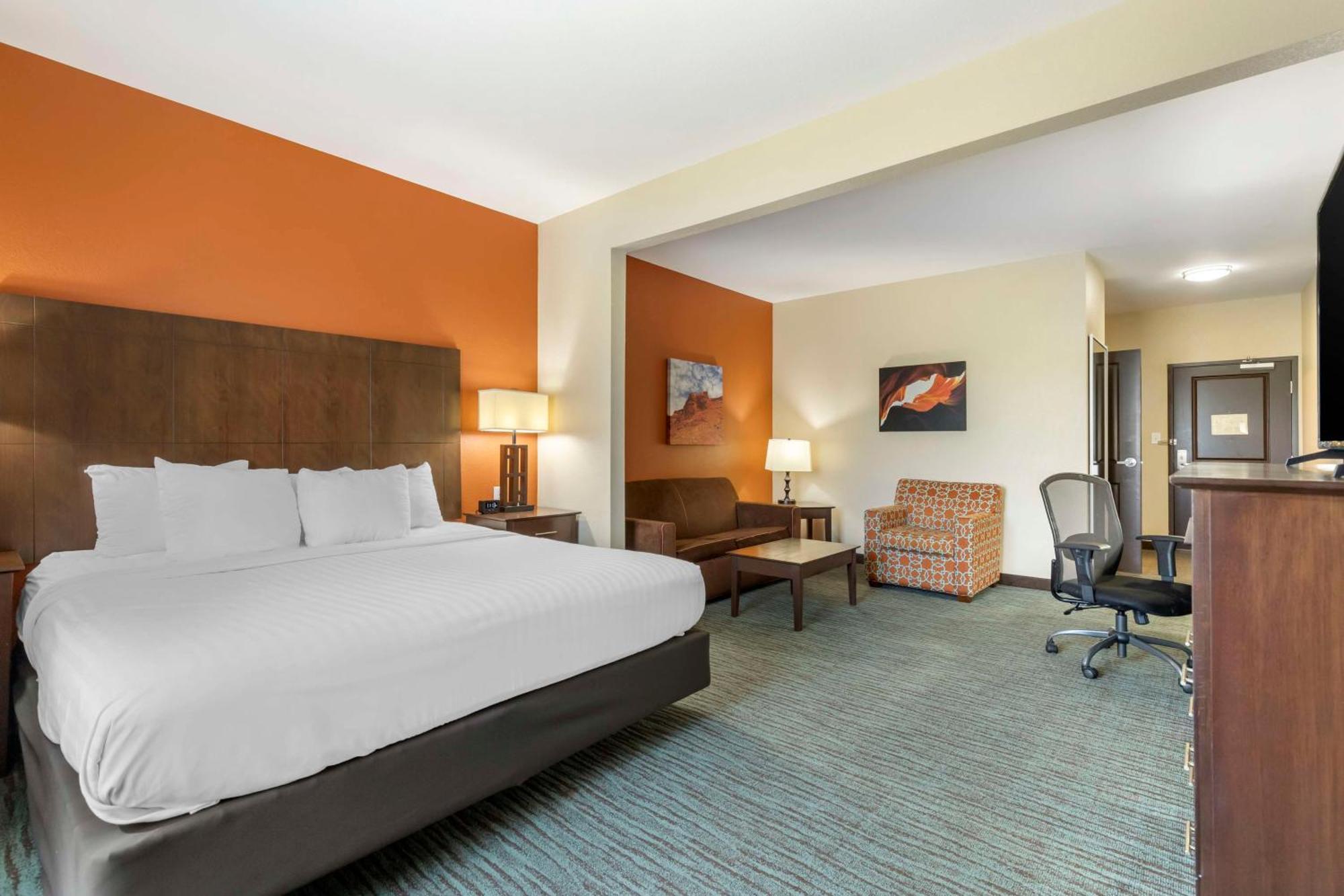 Best Western Plus Longhorn Inn & Suites Luling Екстер'єр фото