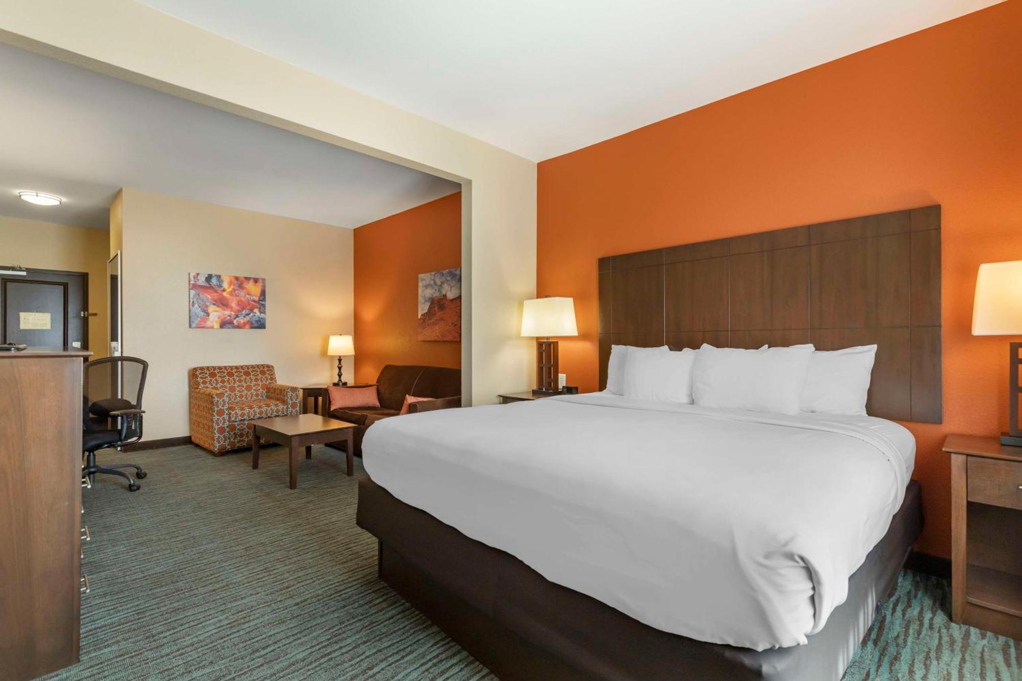 Best Western Plus Longhorn Inn & Suites Luling Екстер'єр фото
