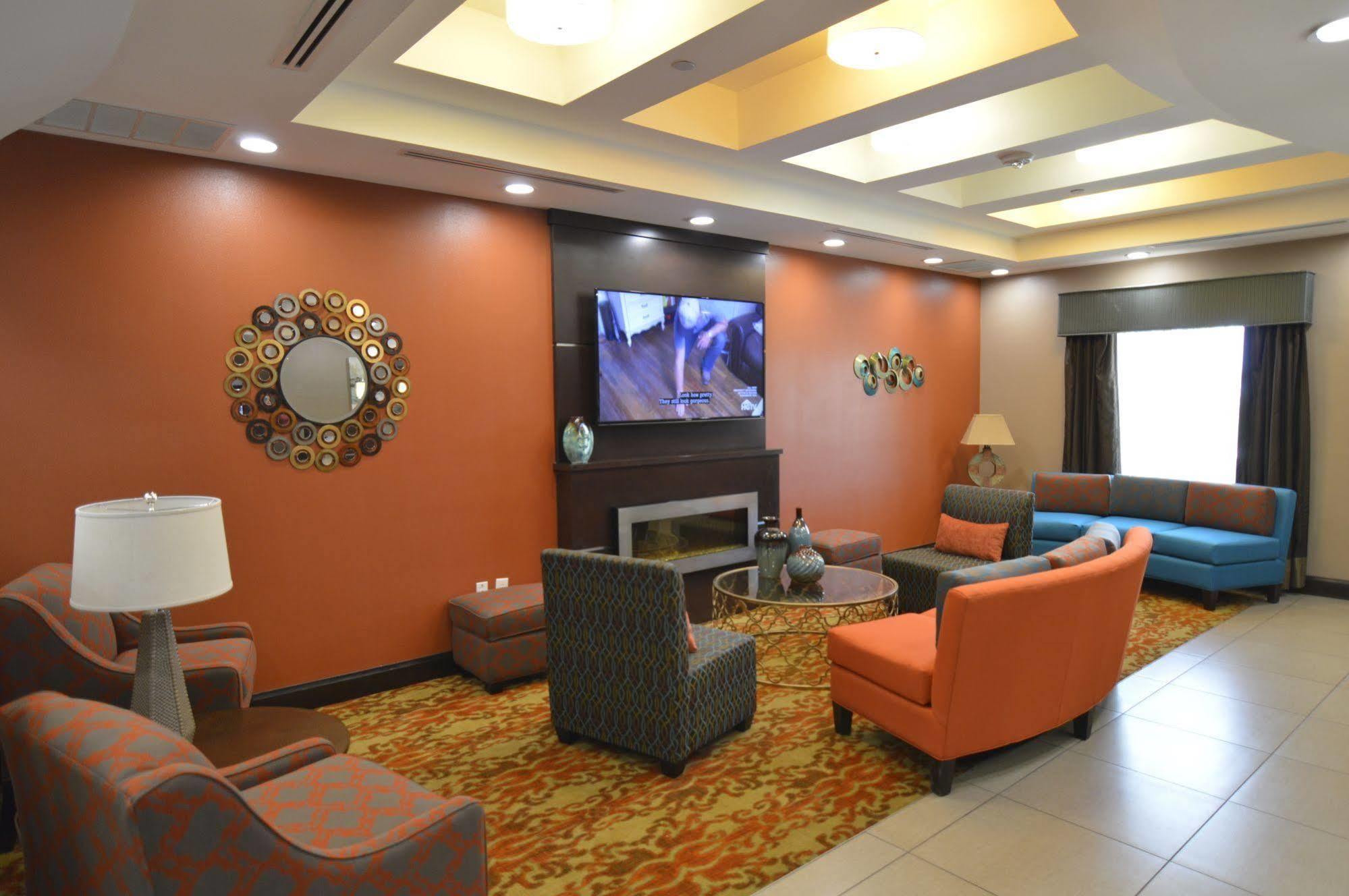Best Western Plus Longhorn Inn & Suites Luling Екстер'єр фото
